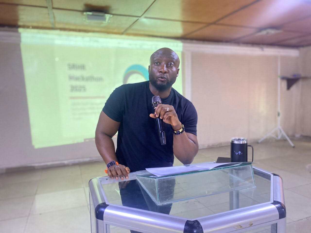 LITCON Member facilitating at SRHR Hackathon