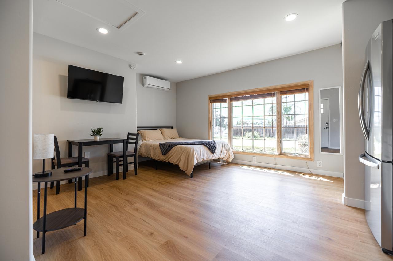 8122 melrose ln-16.jpg