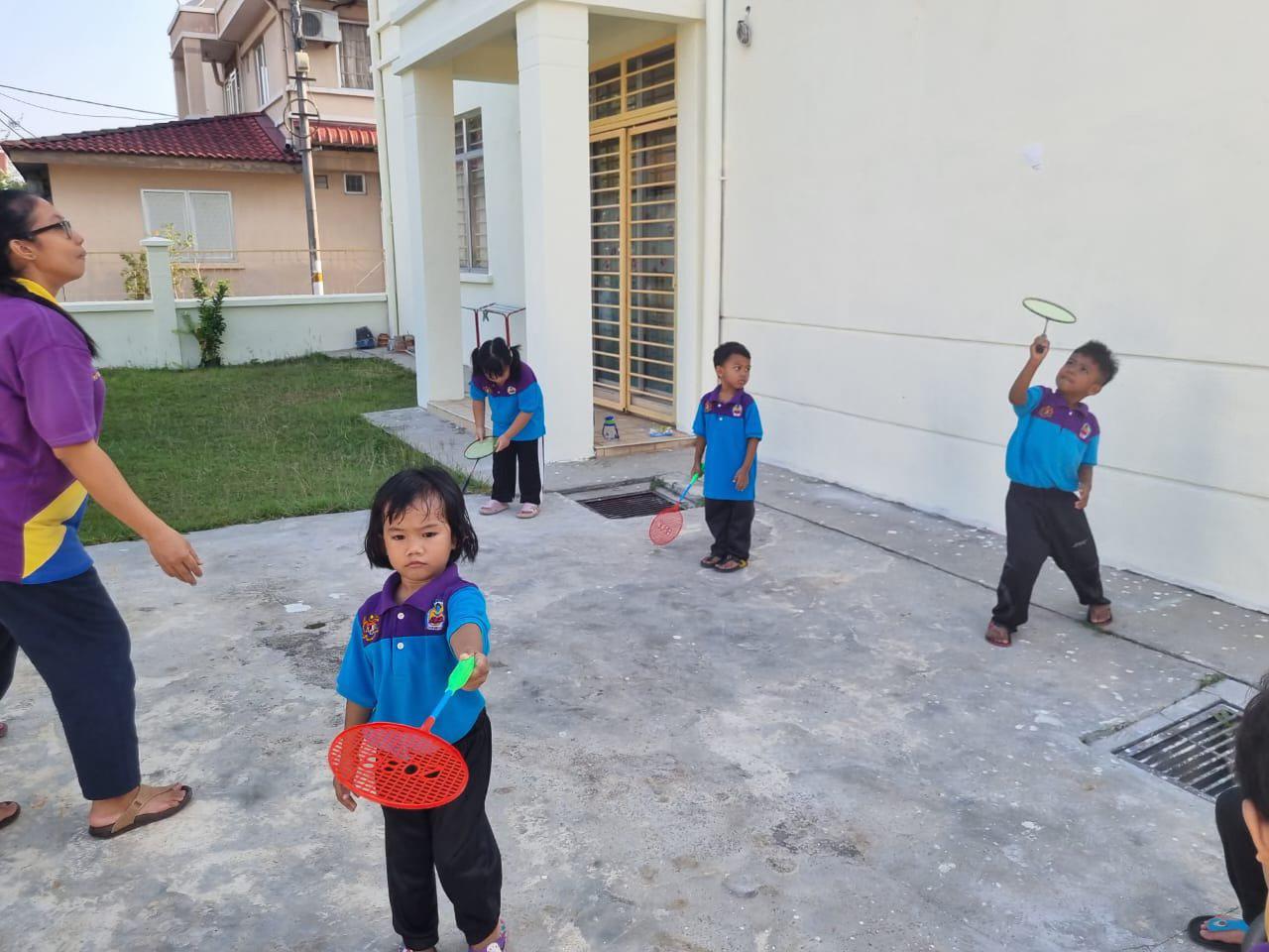 badminton1.jpg