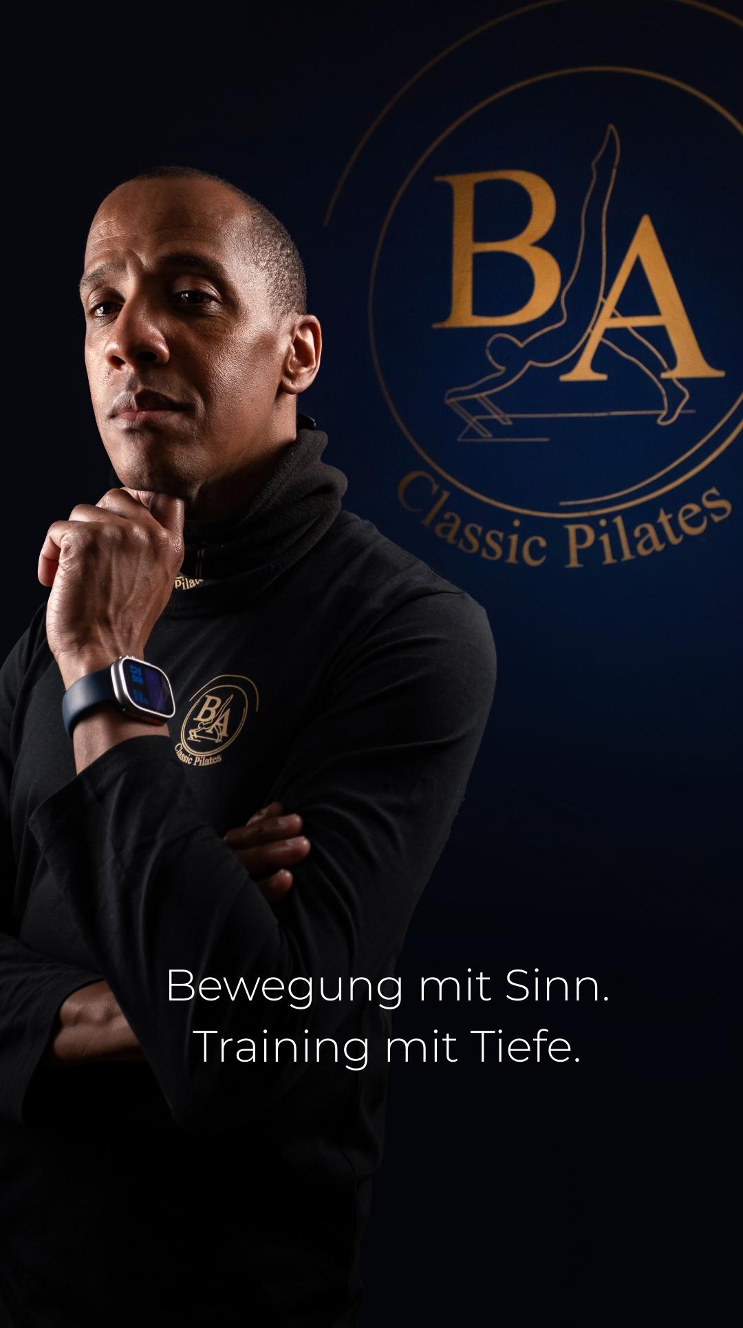 Bruno Brito ist Pilates-Trainer bei BA Classic Pilates in München mit Fokus auf klassische Pilates-Methode, Präzision und individuelle Betreuung.