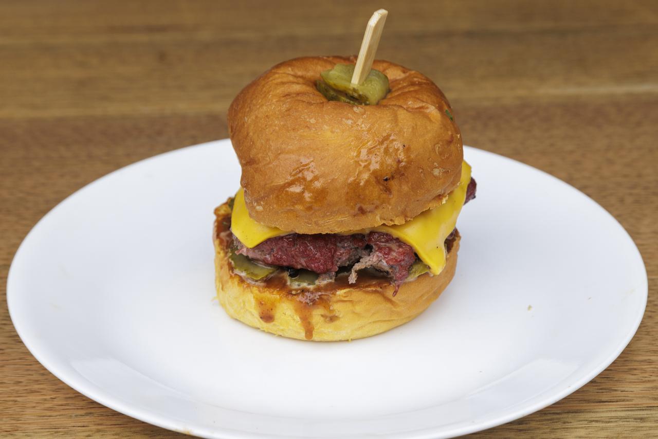 american cheese burger.jpg