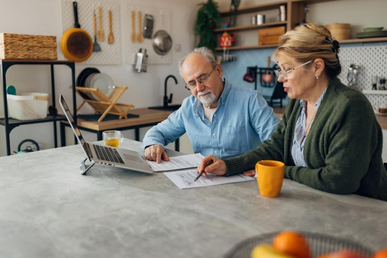 retirement-income-couple-b12-1788150711046.jpg
