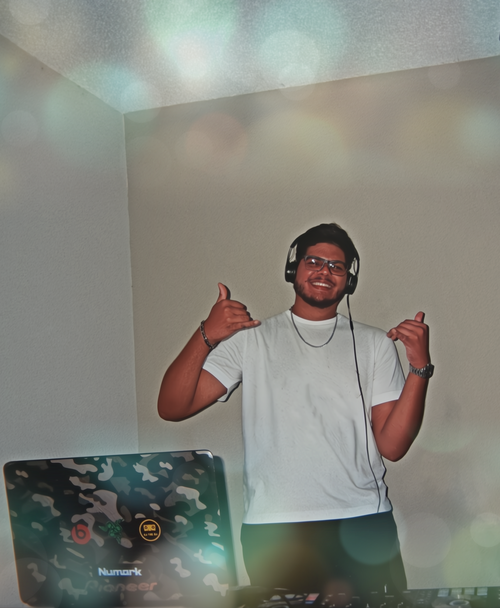 aj the dj picture.png