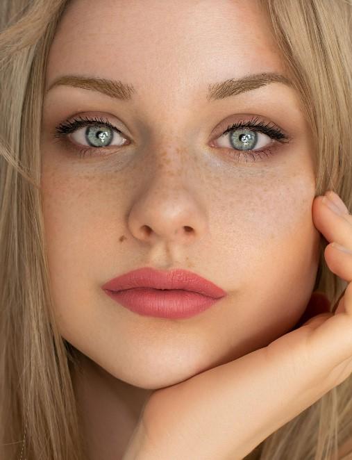 eyeliner edited image.jpg