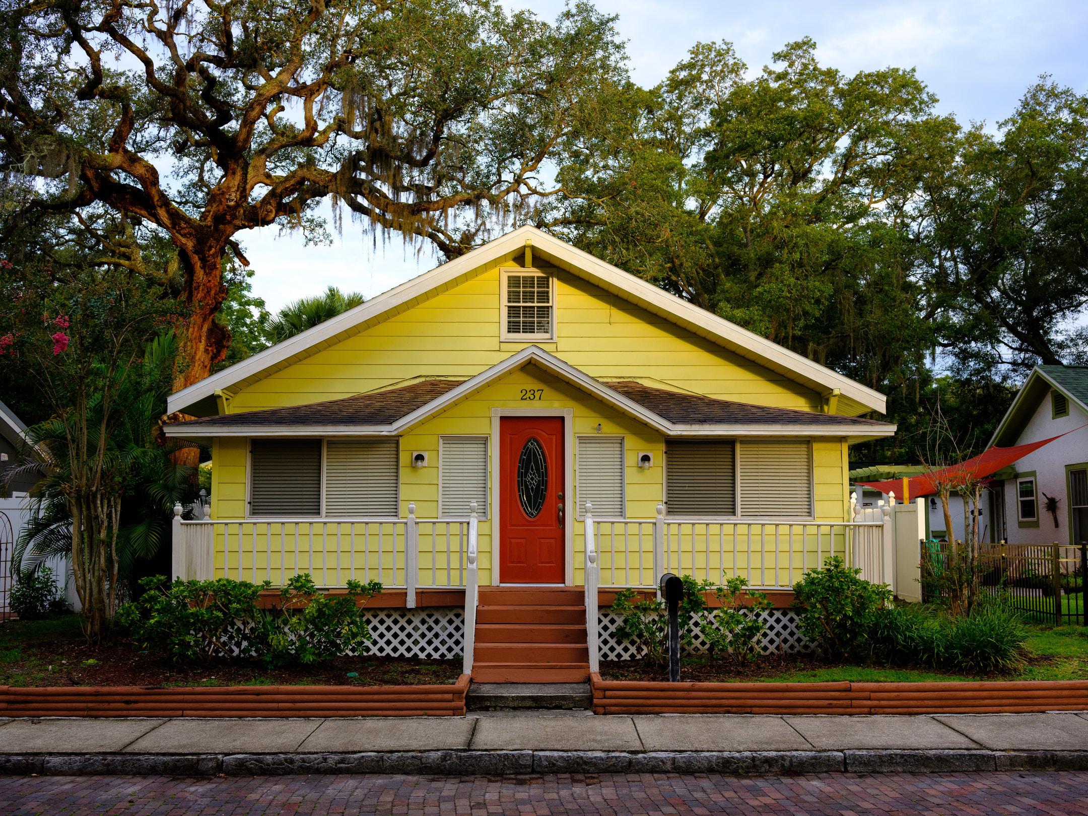 How specialized tropical paint protect your Florida home