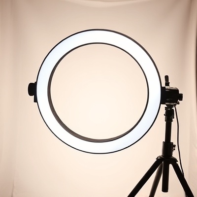 إضاءة حلقية LED احترافية