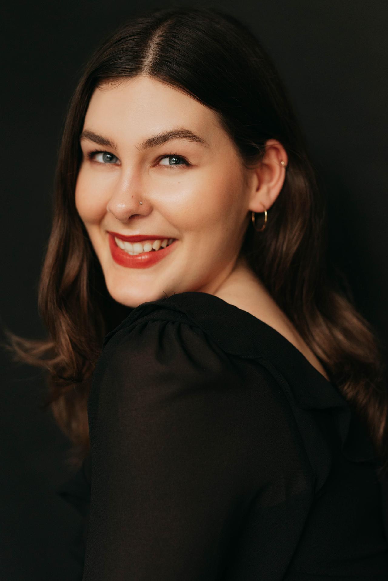 aiden dawn_headshot_3.jpg