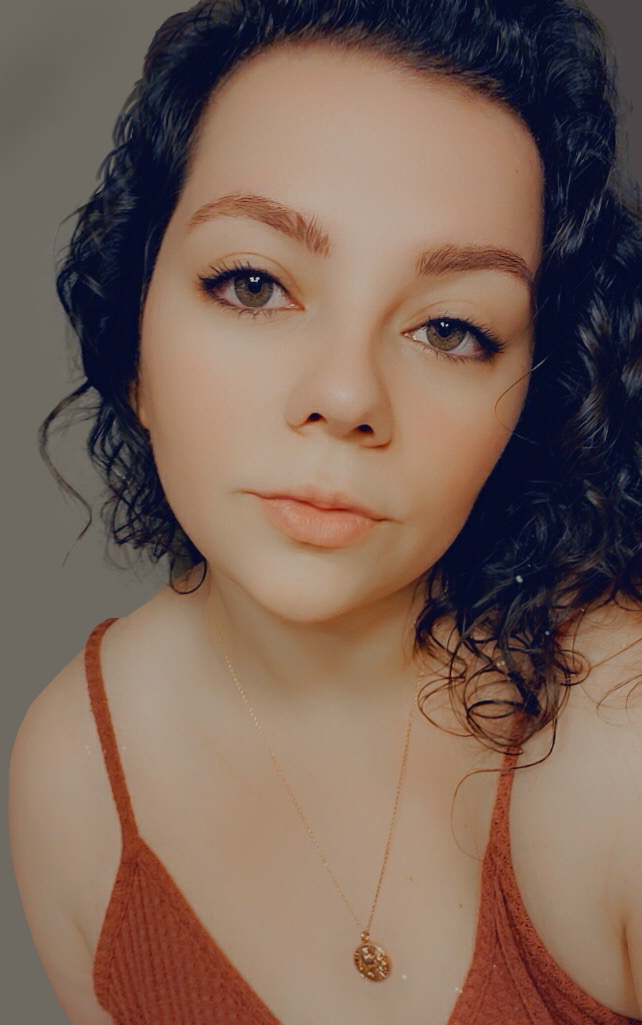 amanda hufford_headshot.png
