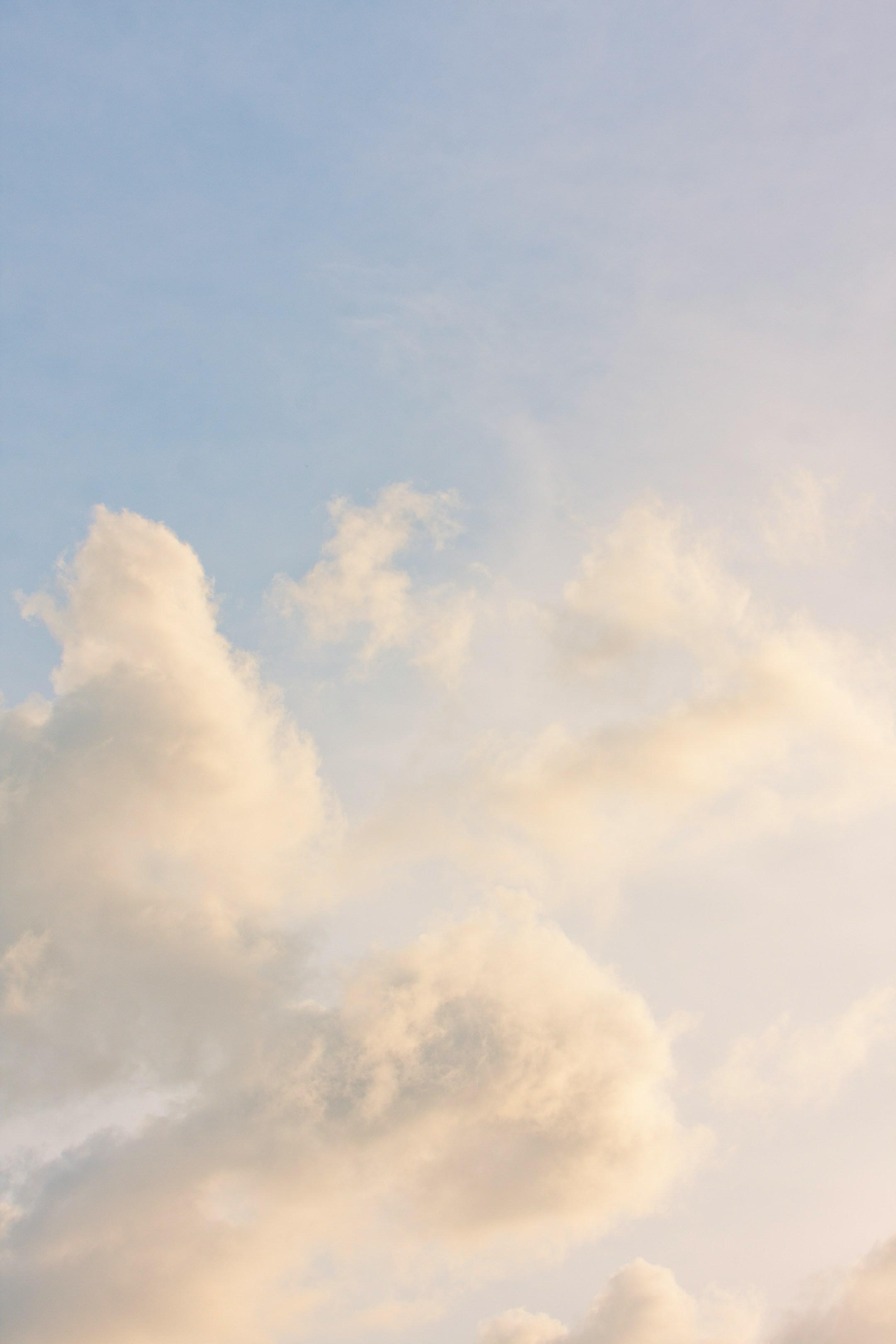 A nice gentle sky for use as an element or background.