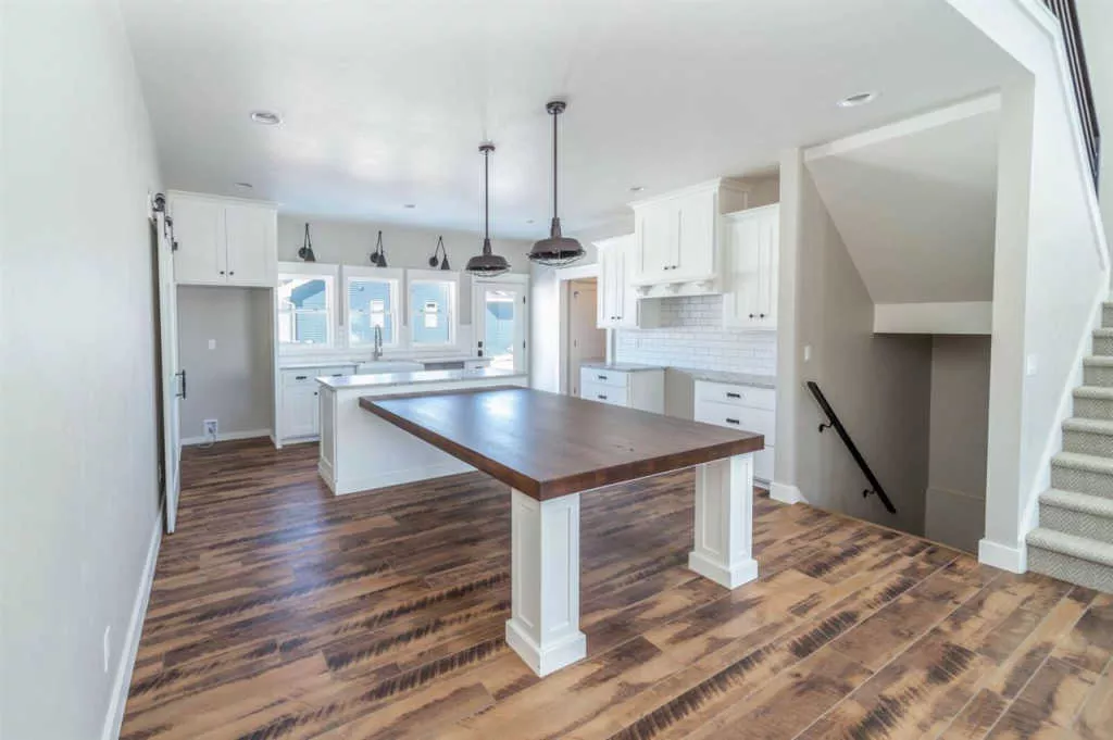 looking to build a house in wisconsin