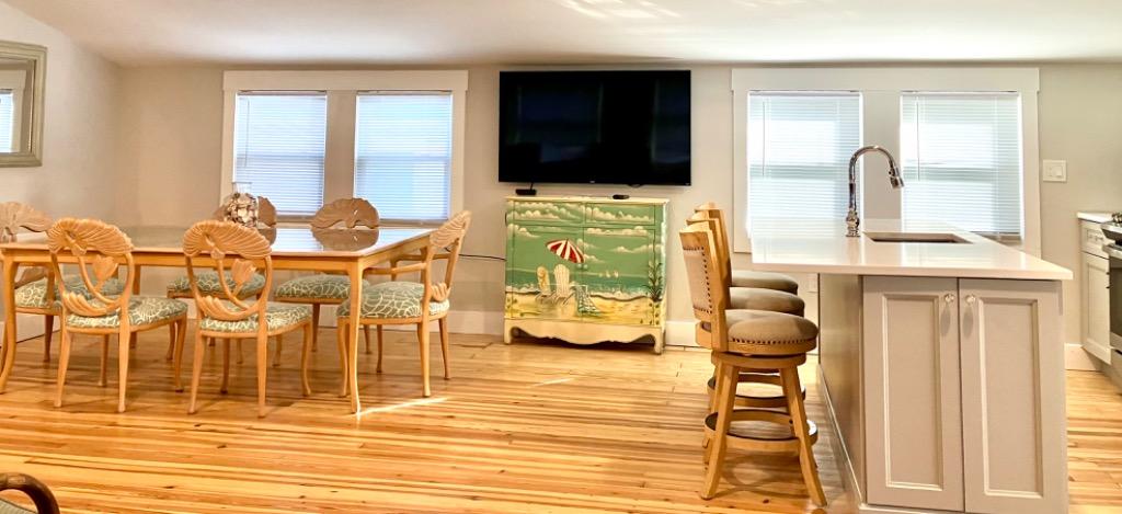 dining-kitchen area.jpg
