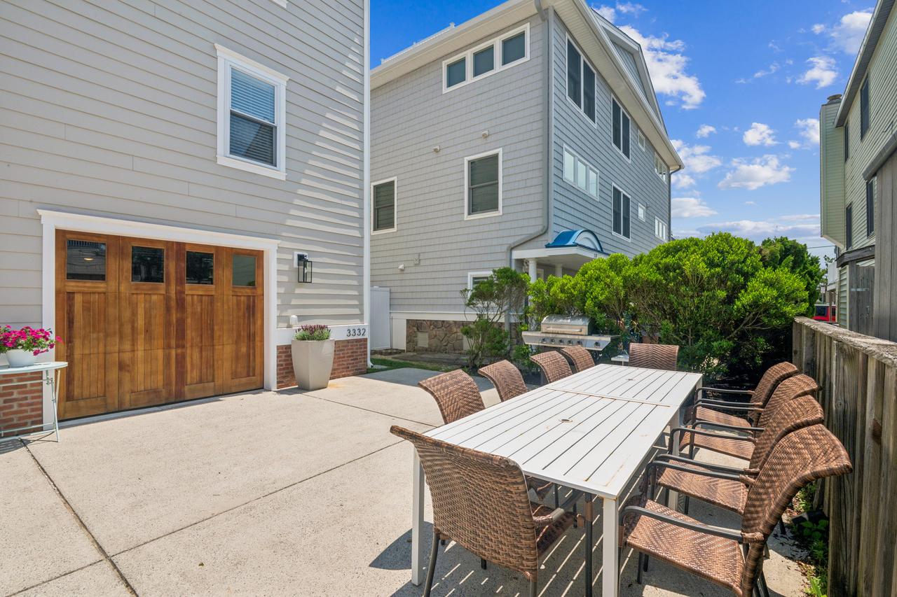04_3332-34_wesley_ave_ocean_city_nj_08226_usa-exterior-3332_wesley_ave_amenities_hdr_019.jpg