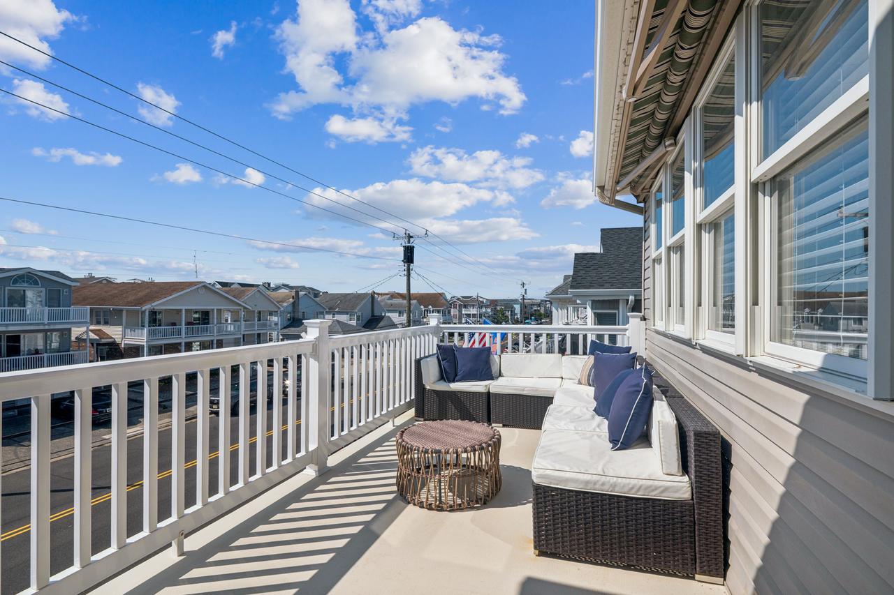 01_3716-18_central_ave_ocean_city_nj_08226_usa-exterior-3718_central_ave_hdr_022.jpg