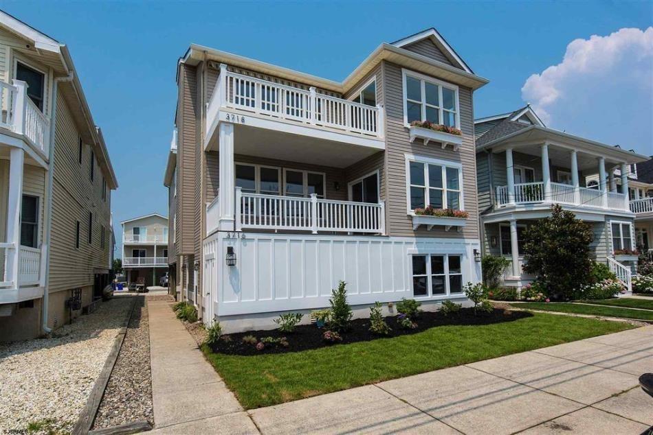 exterior1.jpg