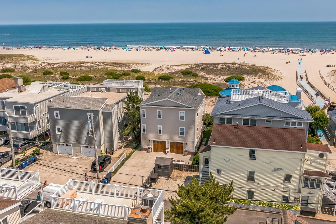 17_3332-34_wesley_ave_ocean_city_nj_08226_usa-exterior-3332-34_wesley_ave_air_010.jpg