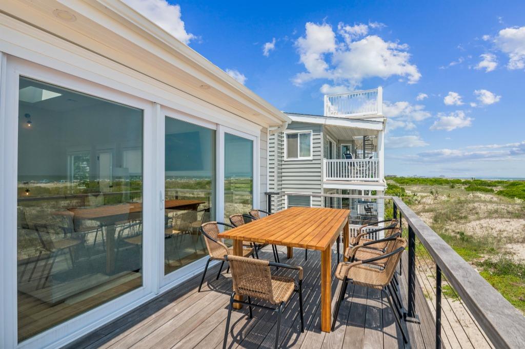 outdoor deck 3.jpg