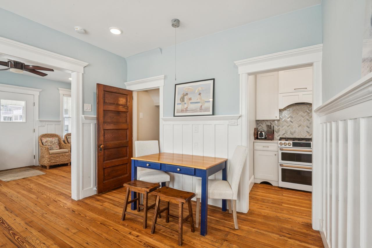 30_511_13th_st_ocean_city_nj_08226_usa-dining_room-511_13th_st_hdr_028.jpg
