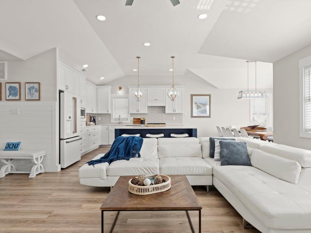 living kitchen area 2.jpg