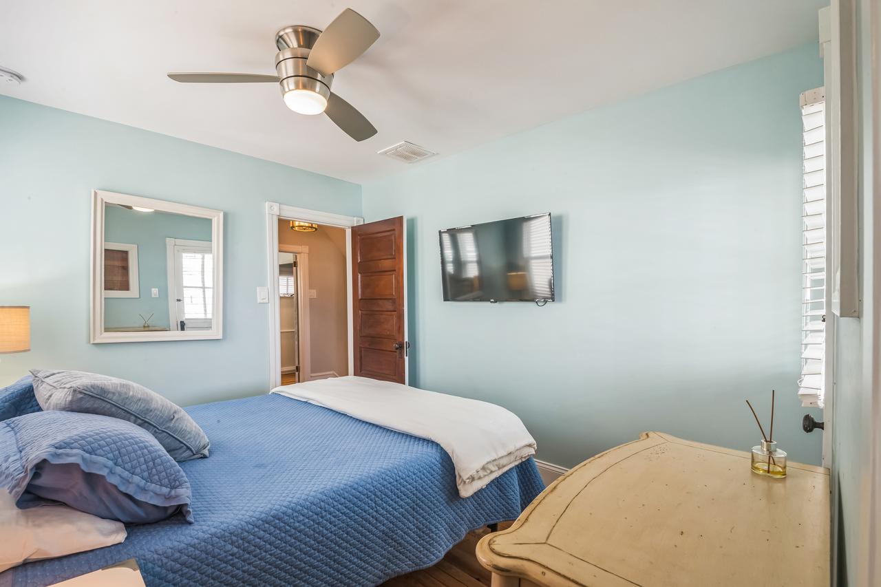 37_511_13th_st_ocean_city_nj_08226_usa-bedroom-511_13th_st_079.jpg