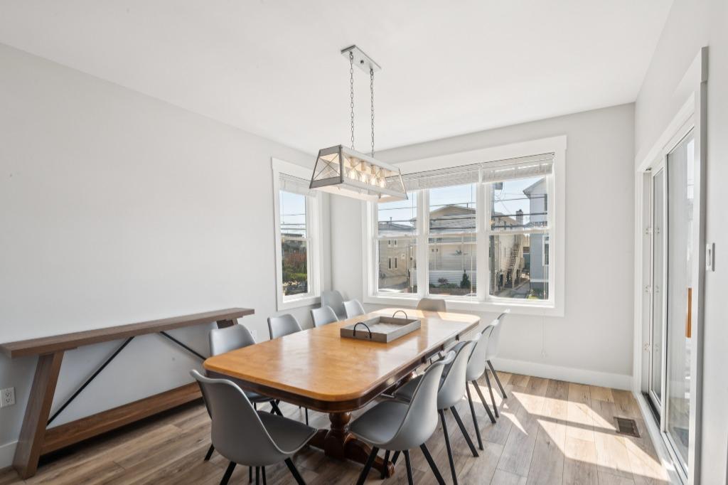dining balcony exit.jpg