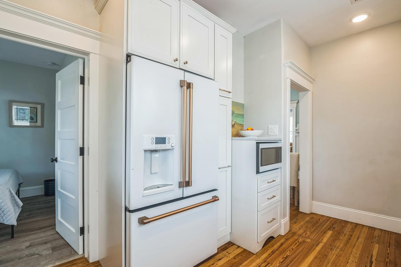 28_511_13th_st_ocean_city_nj_08226_usa-kitchen-511_13th_st_076.jpg