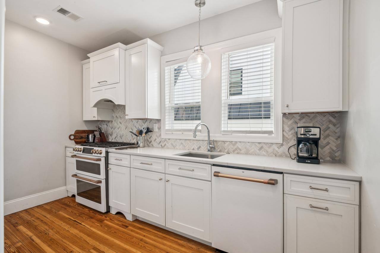 27_511_13th_st_ocean_city_nj_08226_usa-kitchen-511_13th_st_hdr_037.jpg