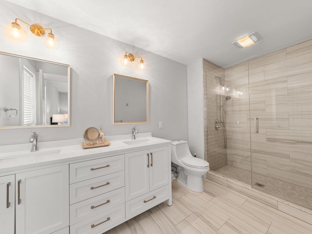 bathroom1.jpg