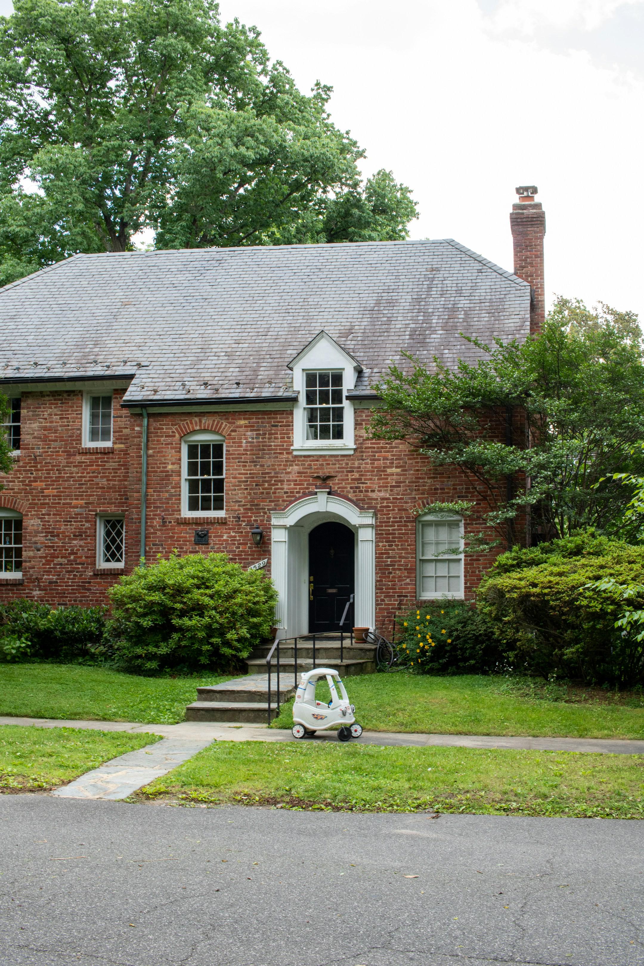 What’s the advantage of hiring a design-build landscaping company? There are many to consider.