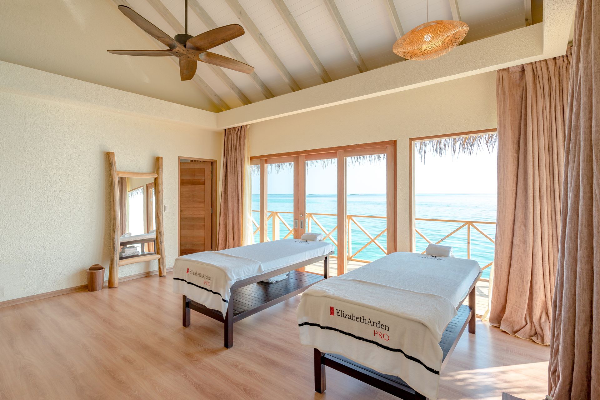 Treatment room detail