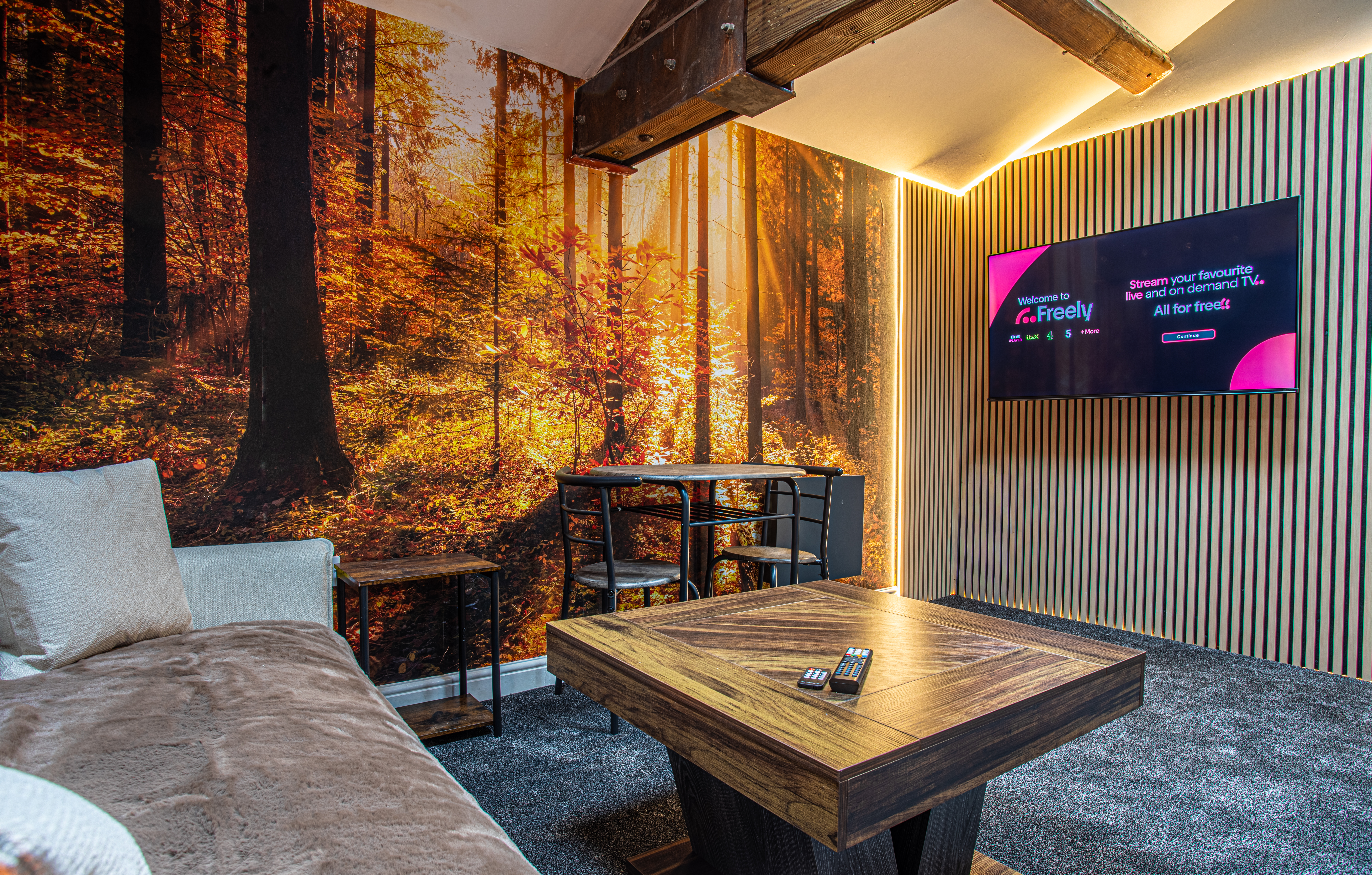 Luxury Duplex 2 Bed 2 Bath Apartment with Lift