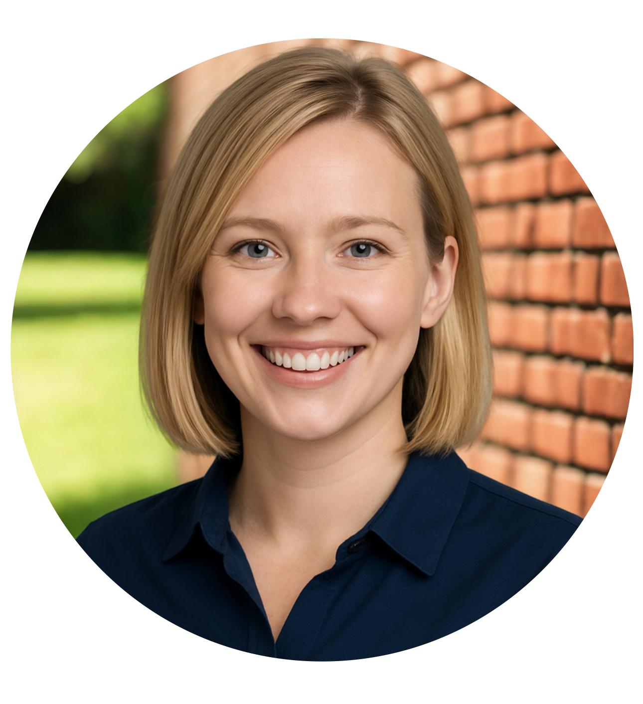 sommer headshot.jpeg