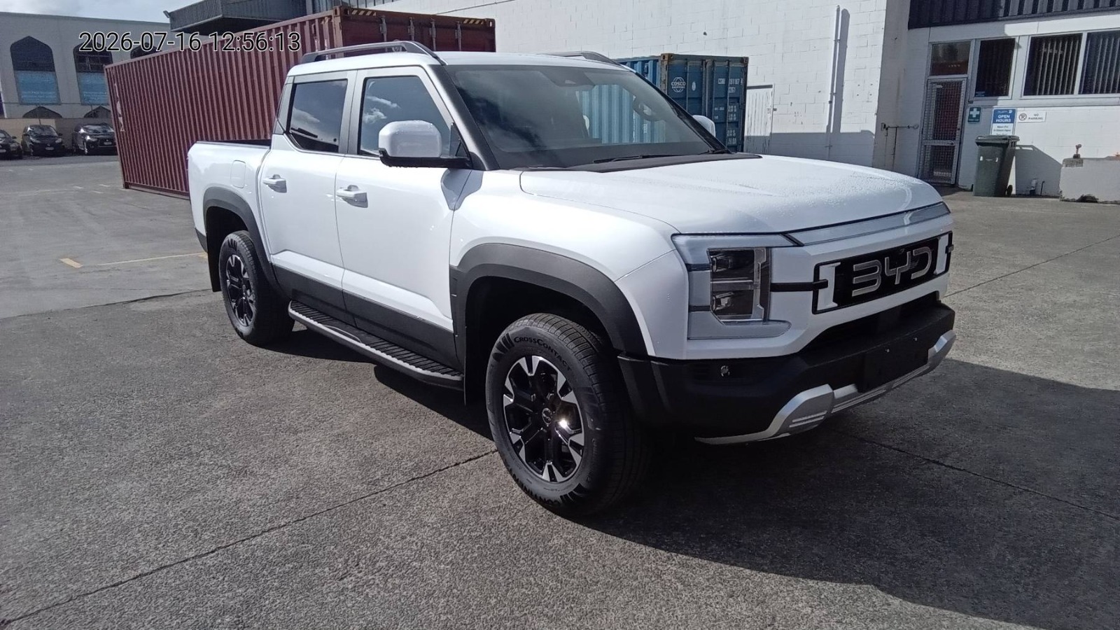 BYD Shark 6 Premium HEV UTE - ELECTRIC PICKUP available in Trinidad & Tobago - Trini Vehicle Imports