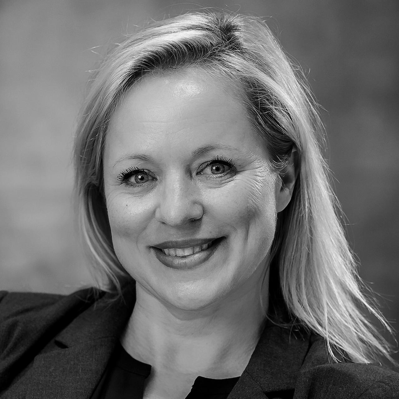 rachel headshot 2.jpeg