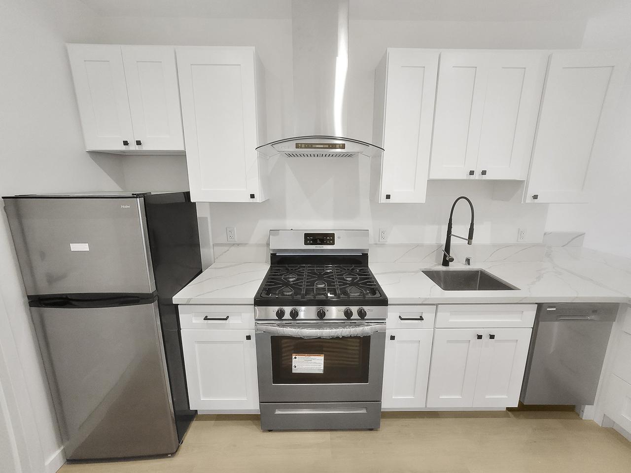 New kitchen installation
