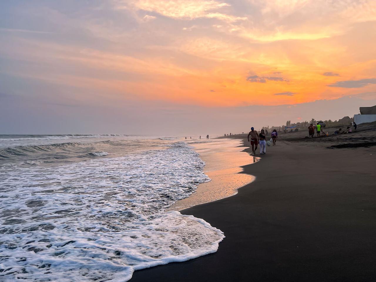 el-paredon-sunset-header.jpg