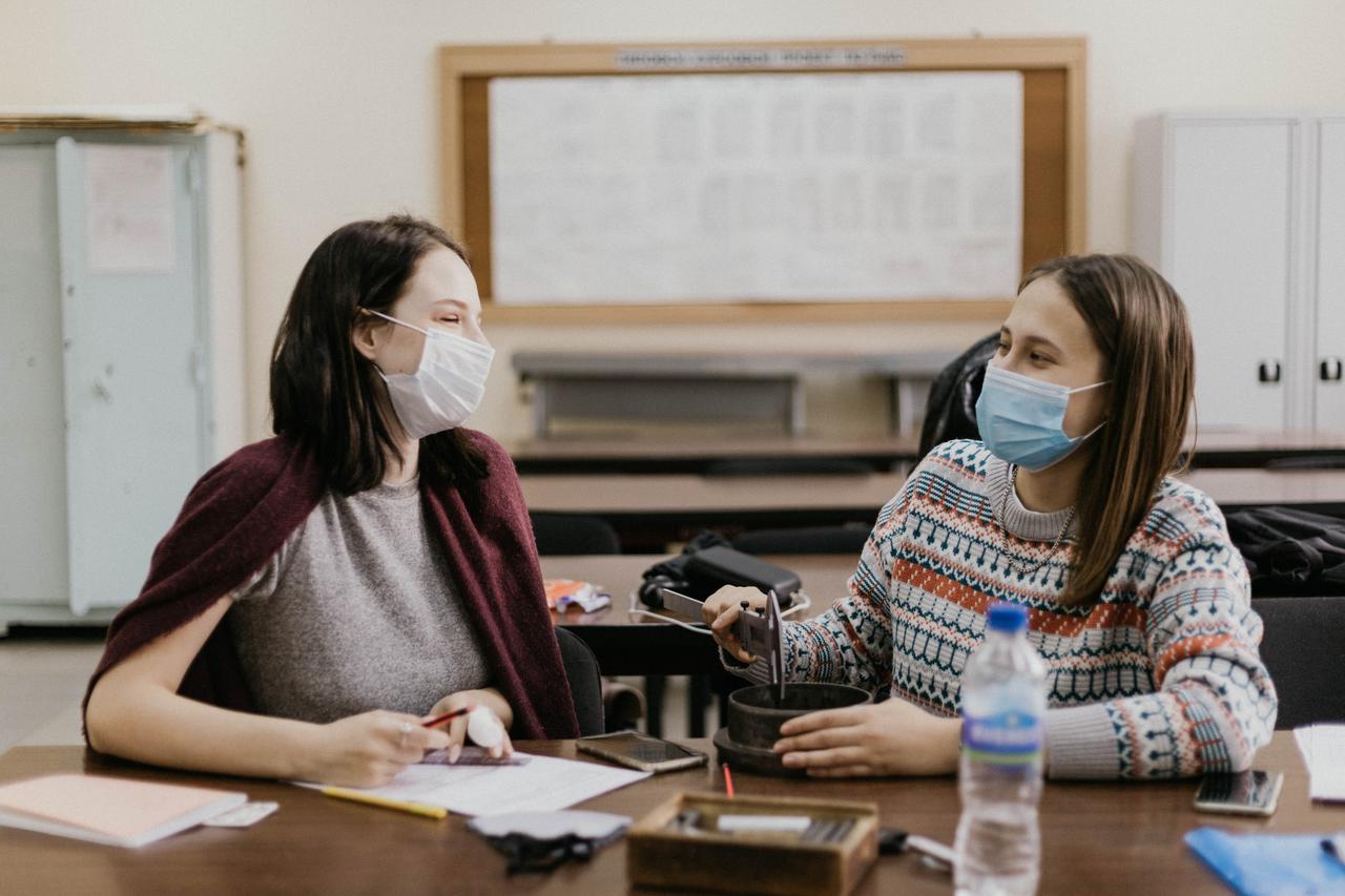 students in a laboratory session