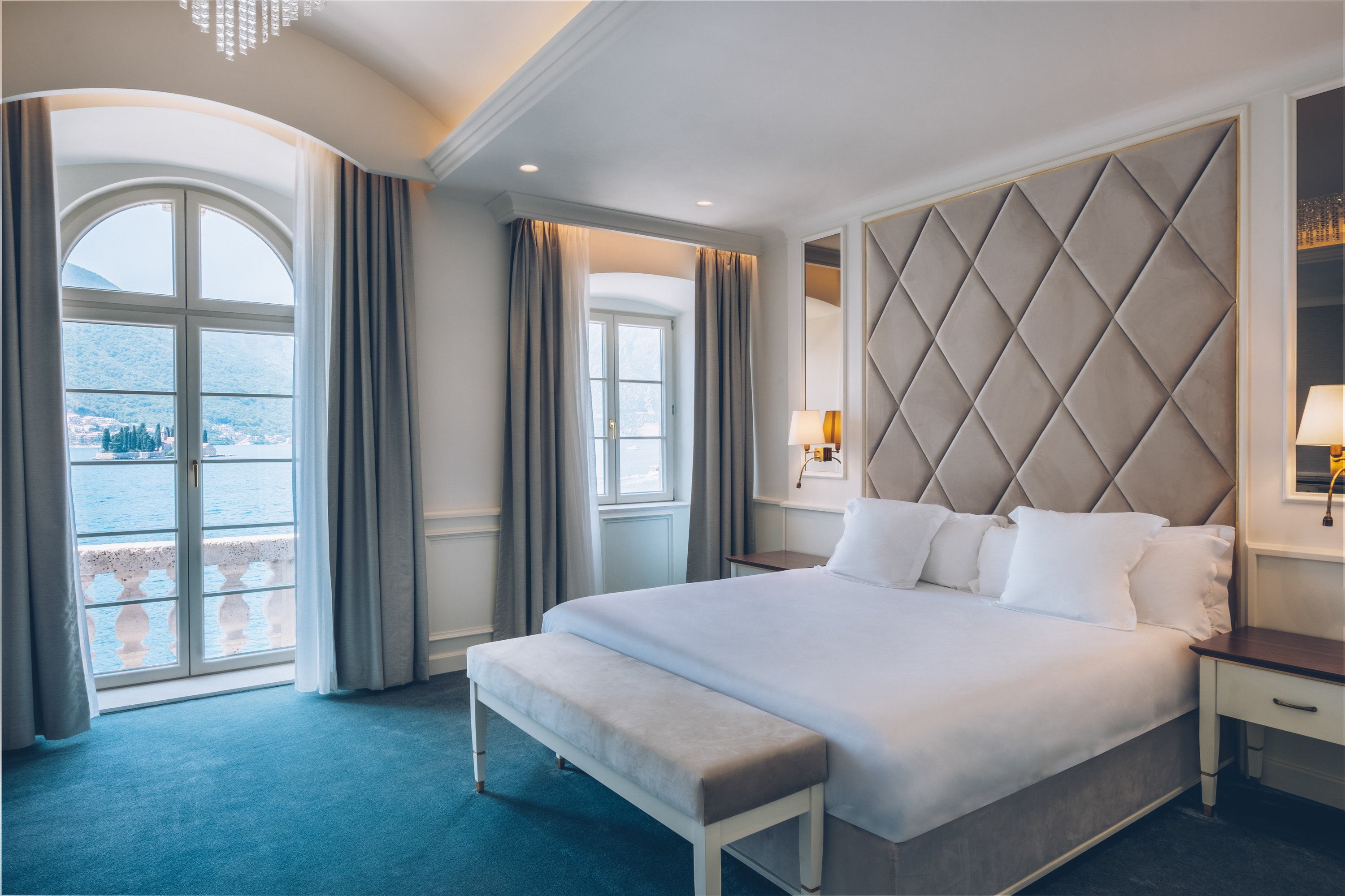 Luxury retreat suite with mountain views