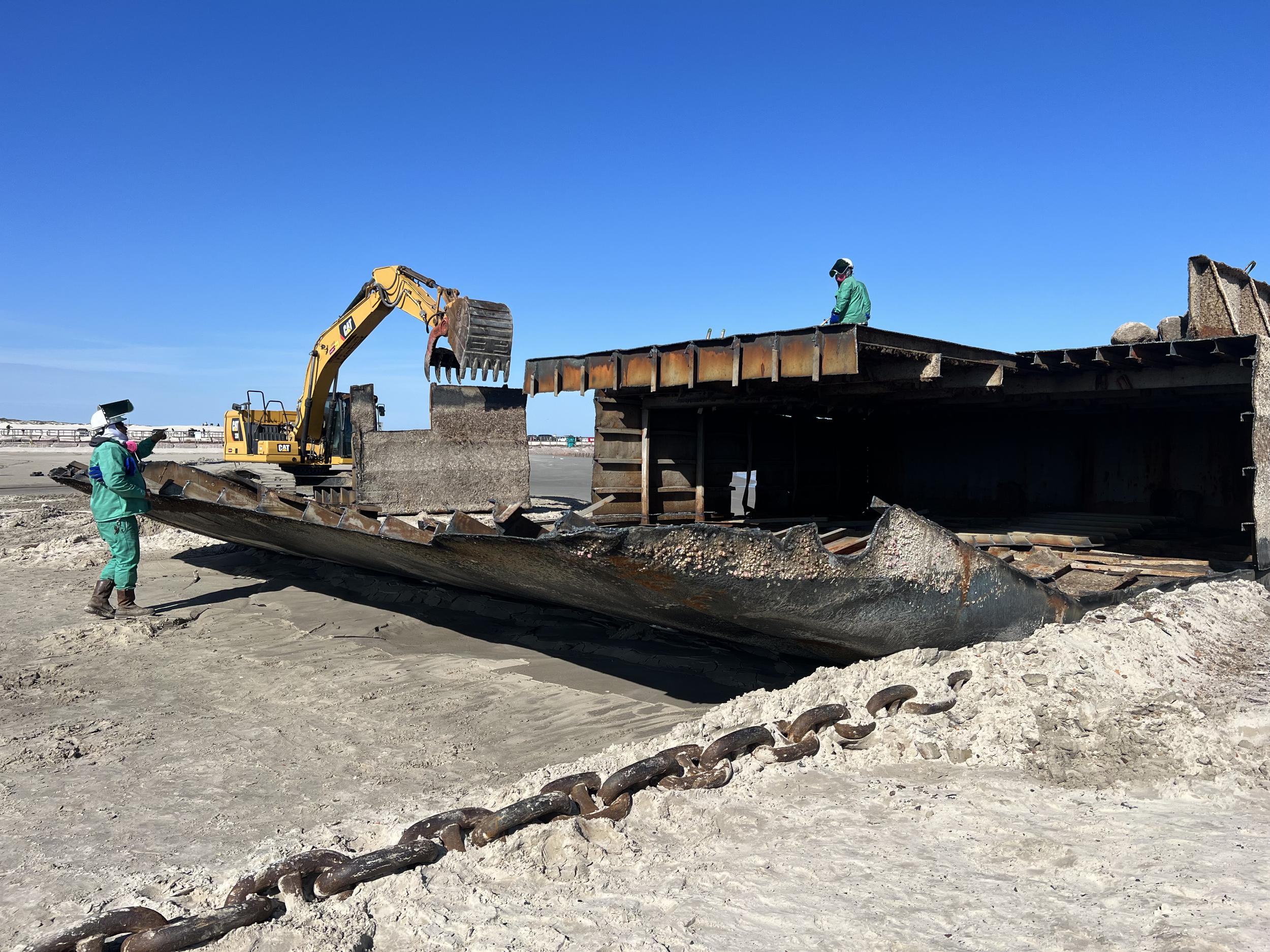 barge demolition.jpg