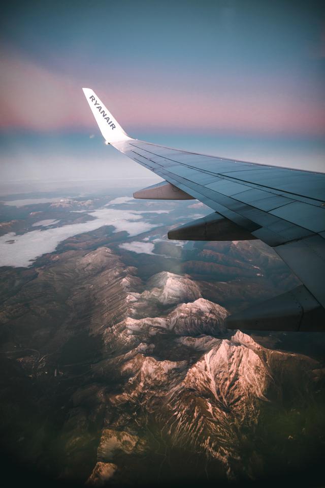 Image of an airplane wing covered by dangerous good shipping training.