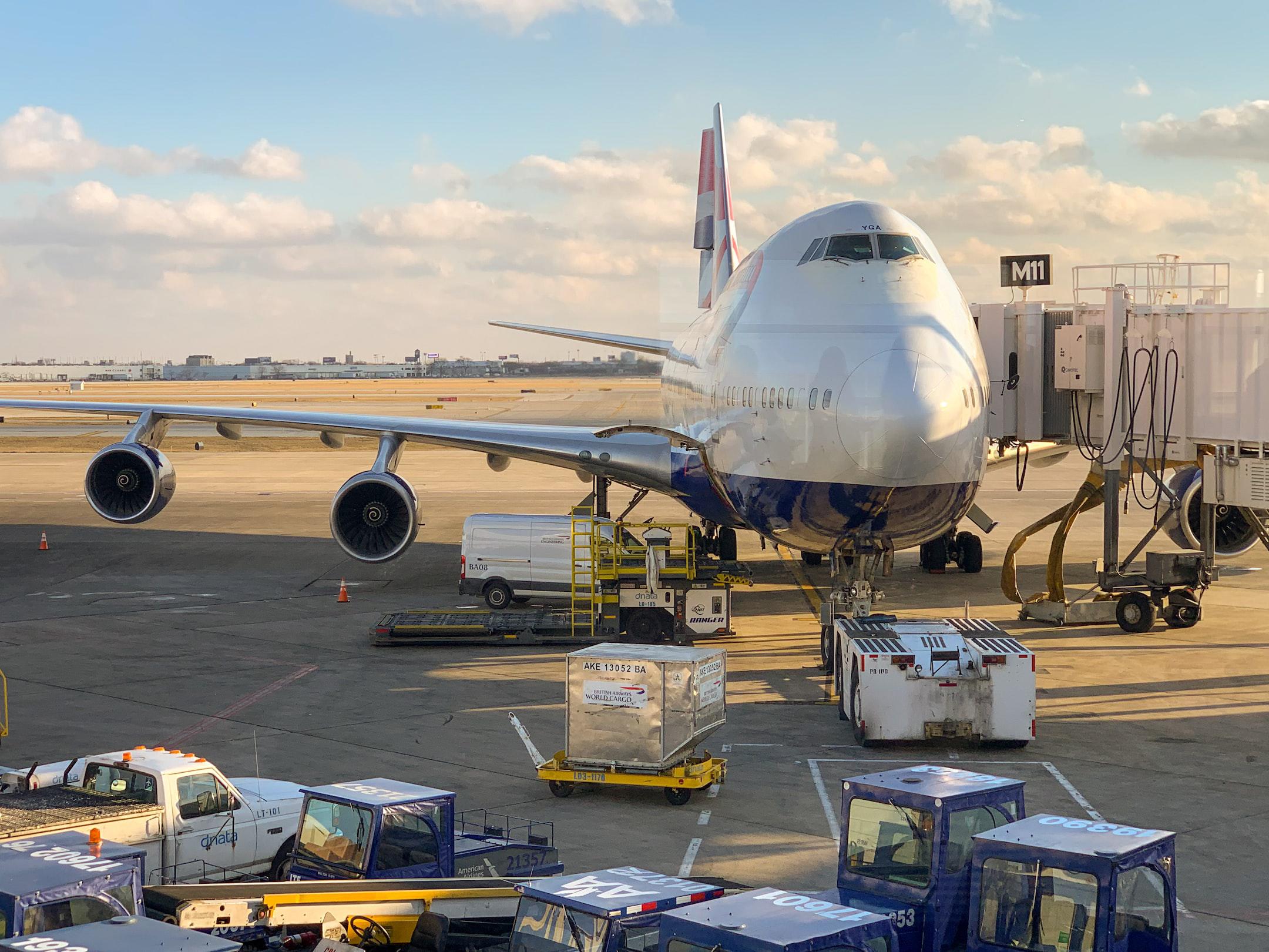 British Airways 747 preparing to leave for London from Chicago