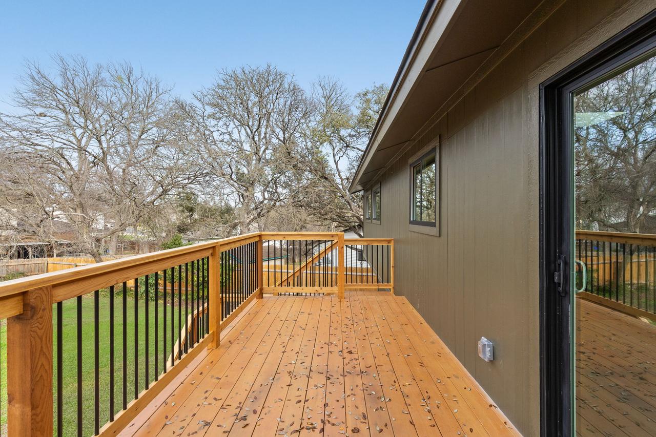 53-web-or-mls-2306 lear ln-51.jpg