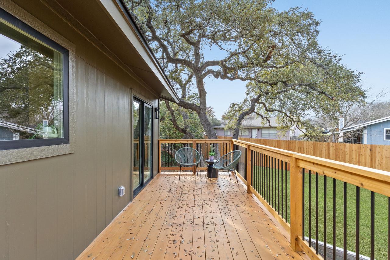 49-web-or-mls-2306 lear ln-50.jpg