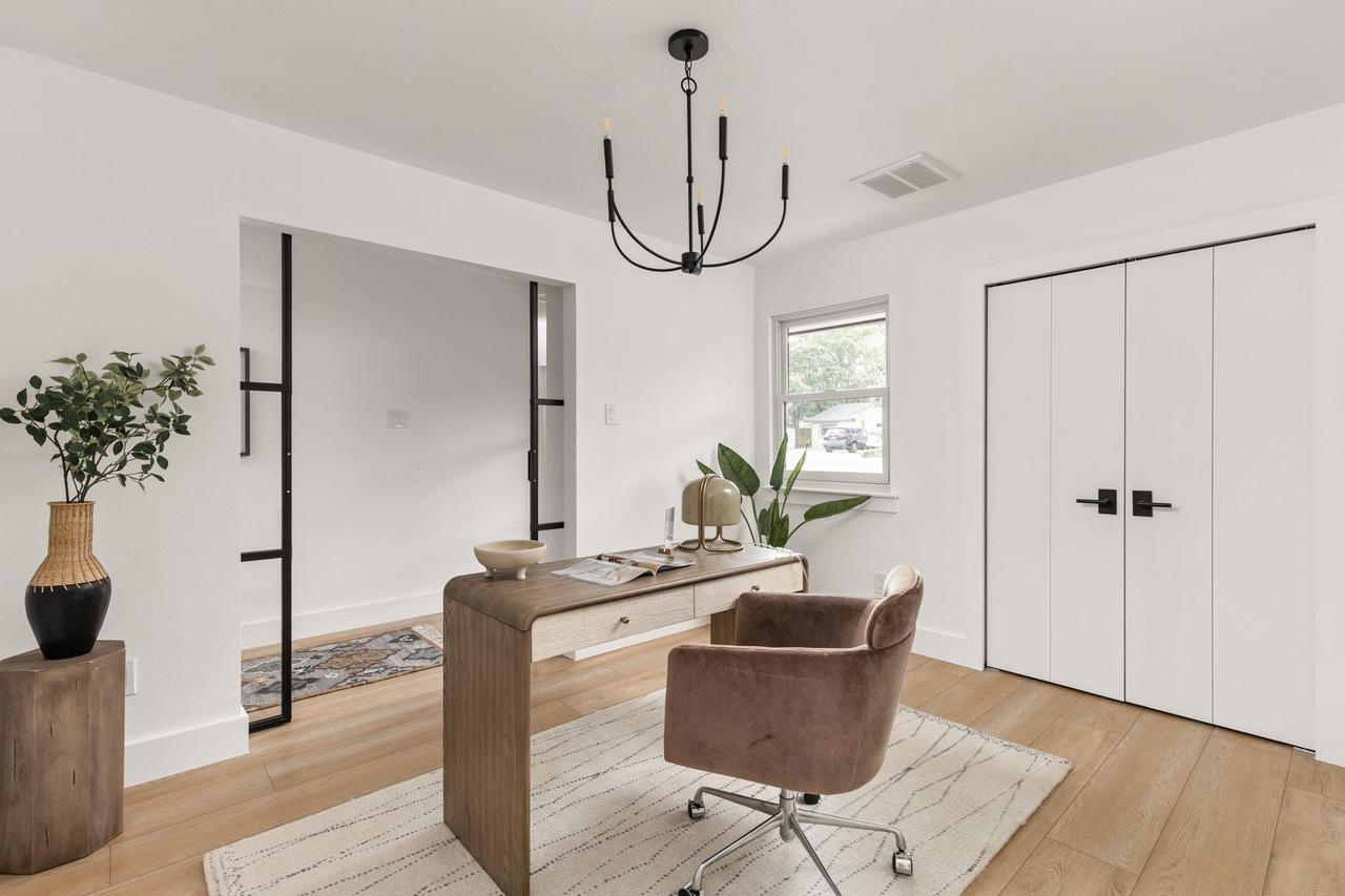 40-web-or-mls-8115 seminary ridge dr-40.jpg