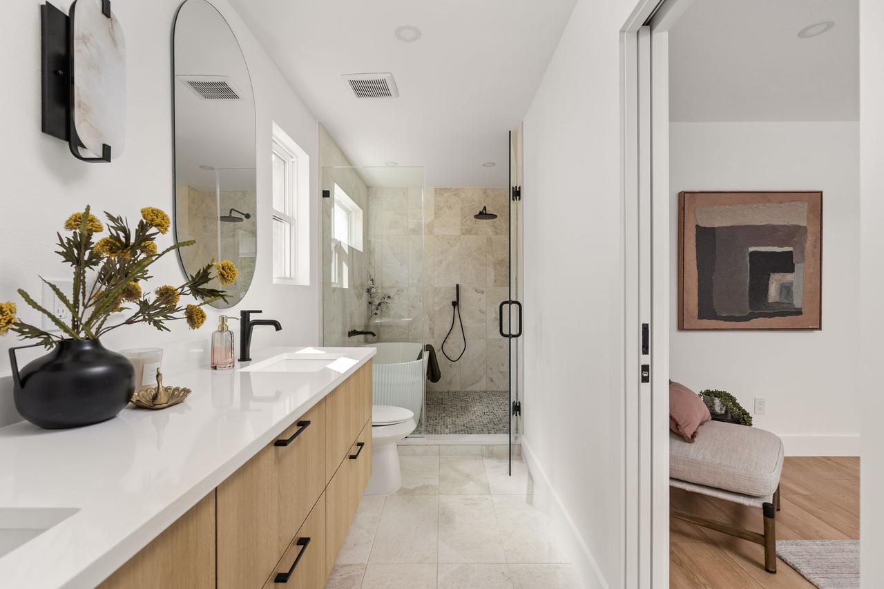 32-web-or-mls-8115 seminary ridge dr-32.jpg