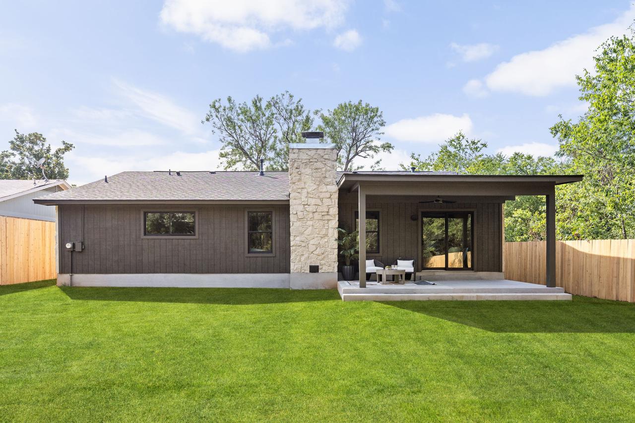 47-web-or-mls-8115 seminary ridge dr-47.jpg