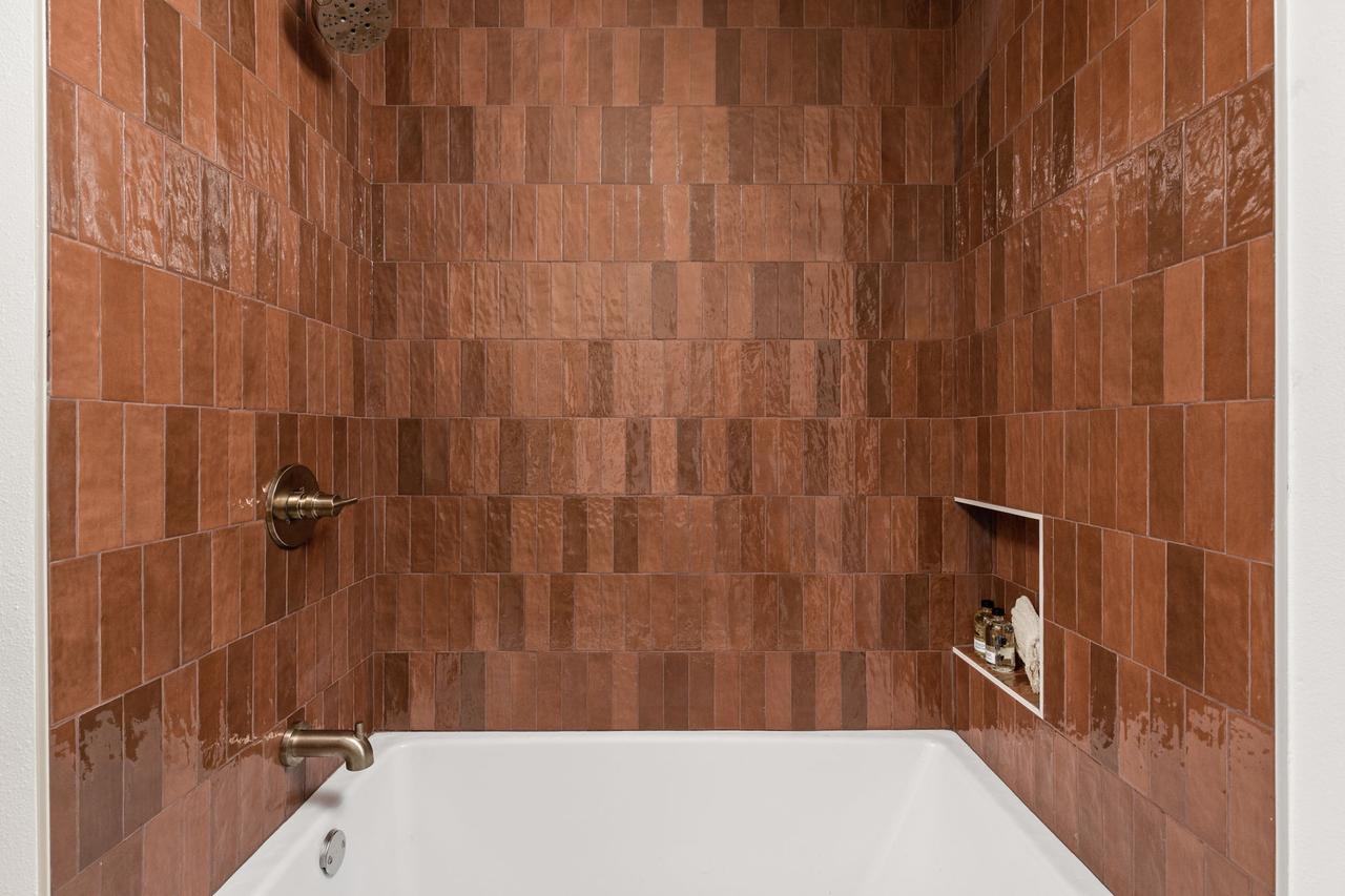 37-web-or-mls-8115 seminary ridge dr-37.jpg