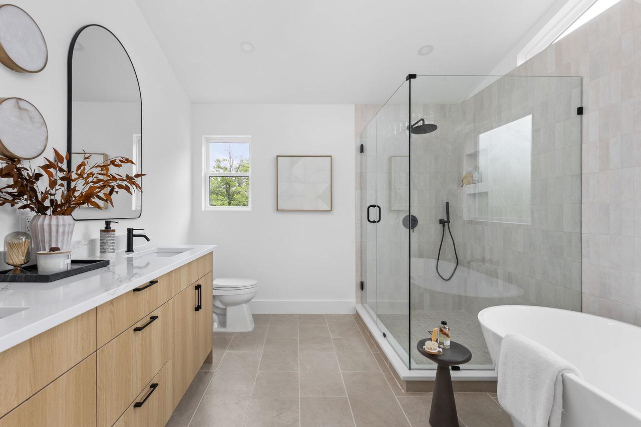 33-web-or-mls-2703 goldbridge dr-33.jpg