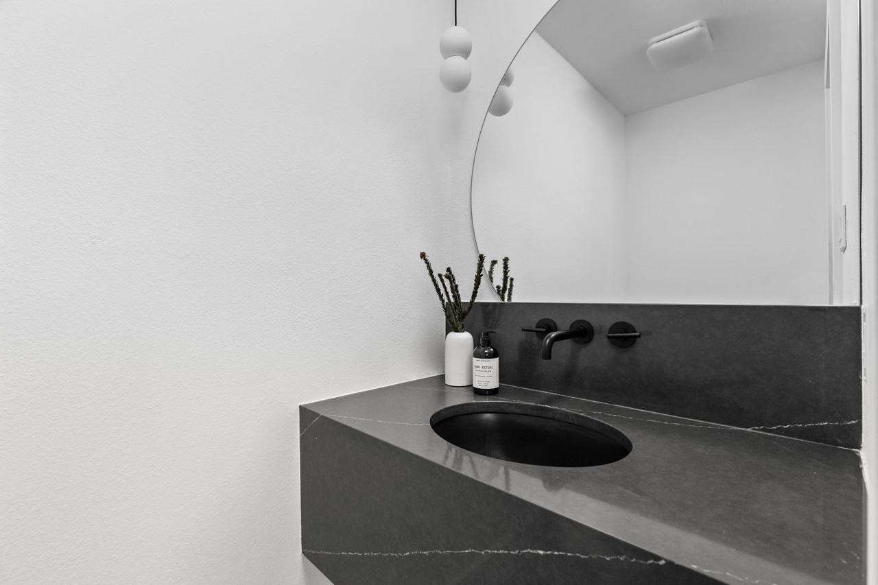 27-web-or-mls-2703 goldbridge dr-27.jpg