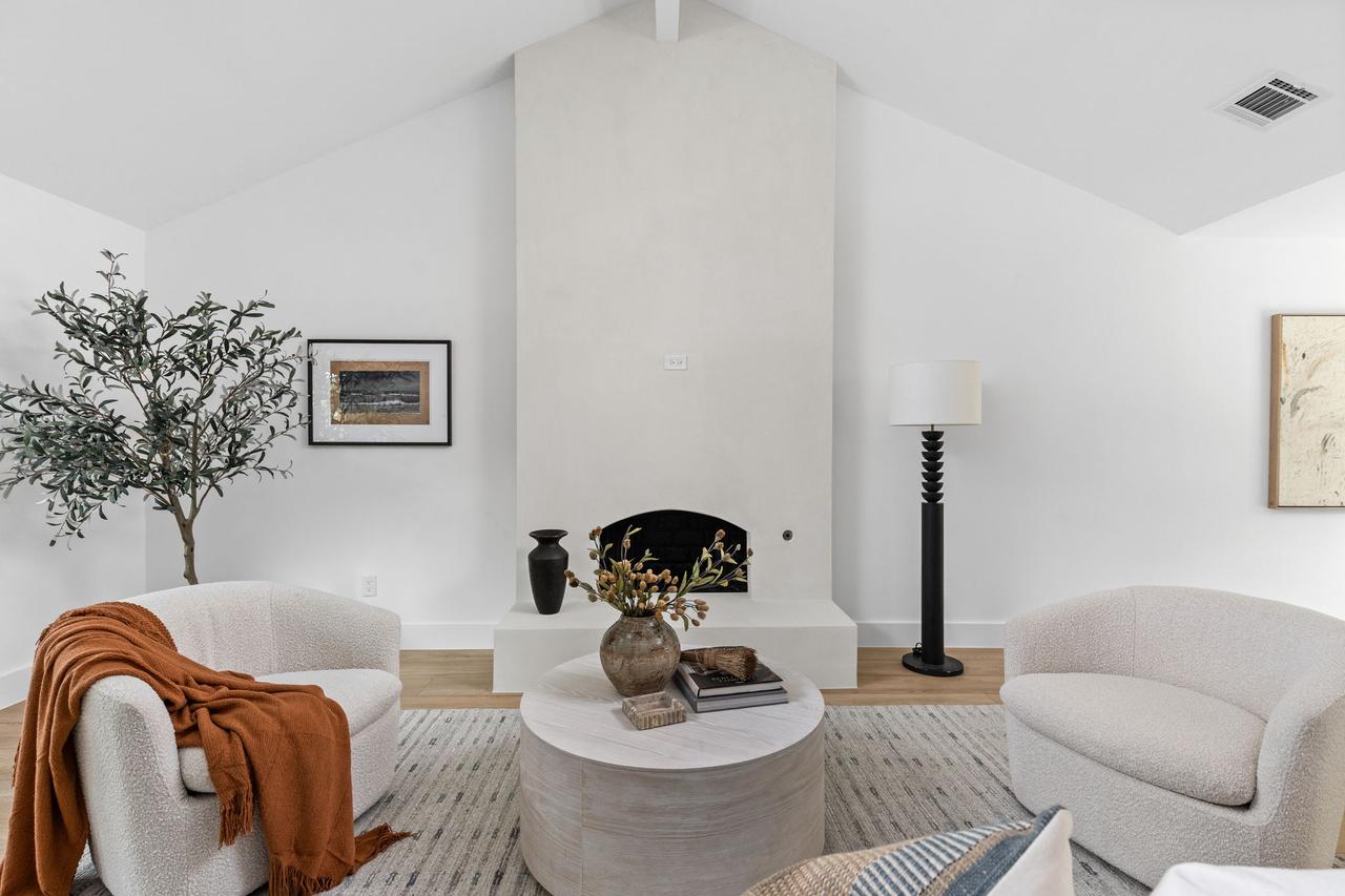 9-web-or-mls-2703 goldbridge dr-9.jpg