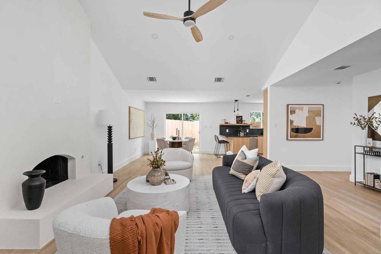 14-web-or-mls-2703 goldbridge dr-14.jpg